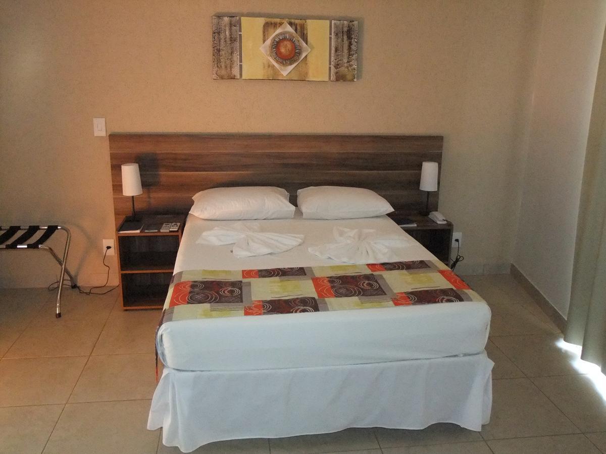 Beira Lago Palace Hotel Morrinhos  Eksteriør billede