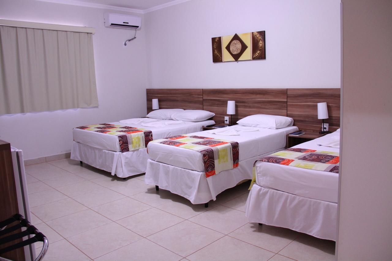 Beira Lago Palace Hotel Morrinhos  Eksteriør billede