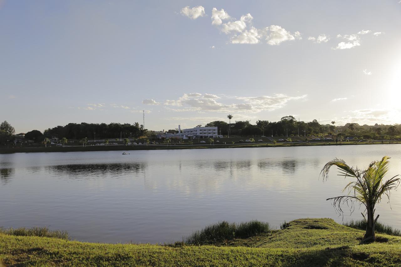 Beira Lago Palace Hotel Morrinhos  Eksteriør billede
