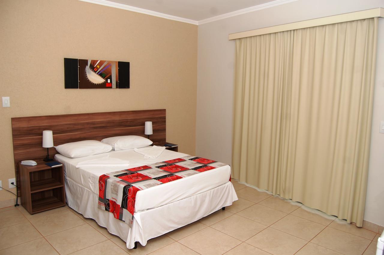 Beira Lago Palace Hotel Morrinhos  Eksteriør billede