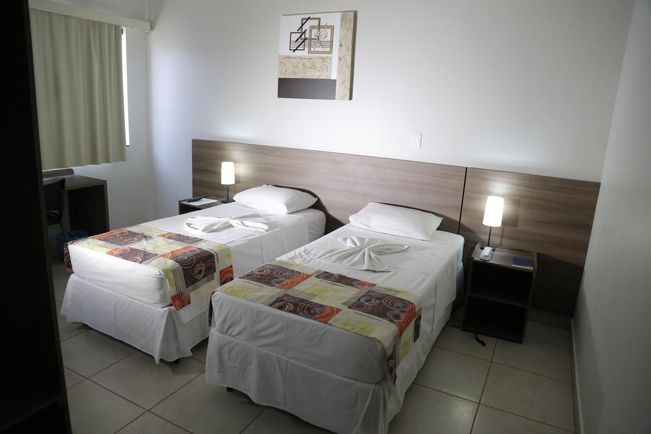 Beira Lago Palace Hotel Morrinhos  Eksteriør billede