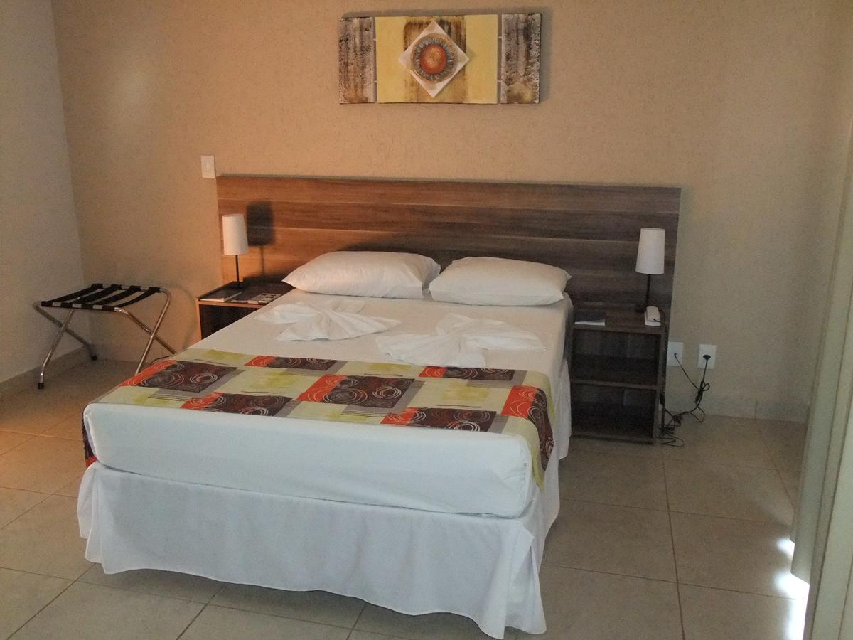 Beira Lago Palace Hotel Morrinhos  Eksteriør billede