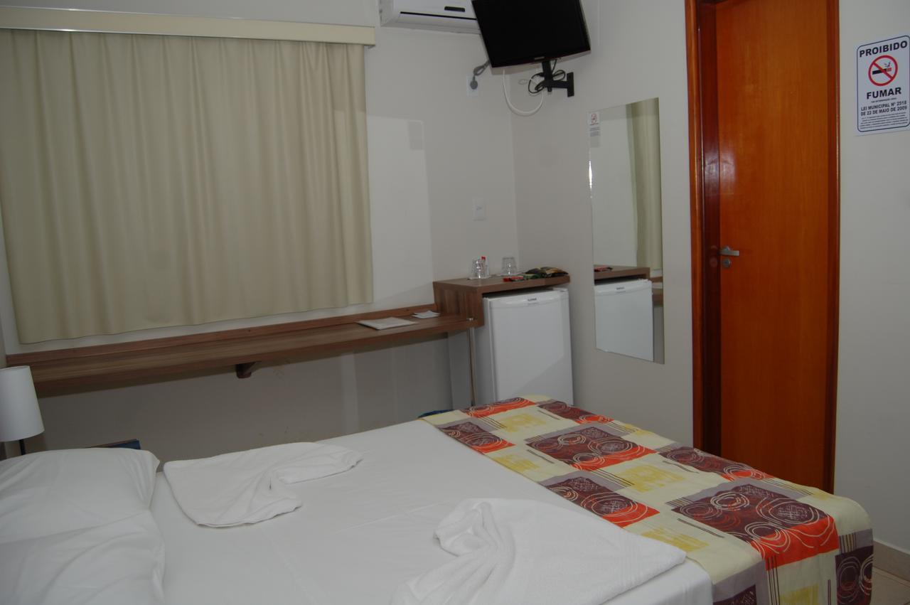 Beira Lago Palace Hotel Morrinhos  Eksteriør billede