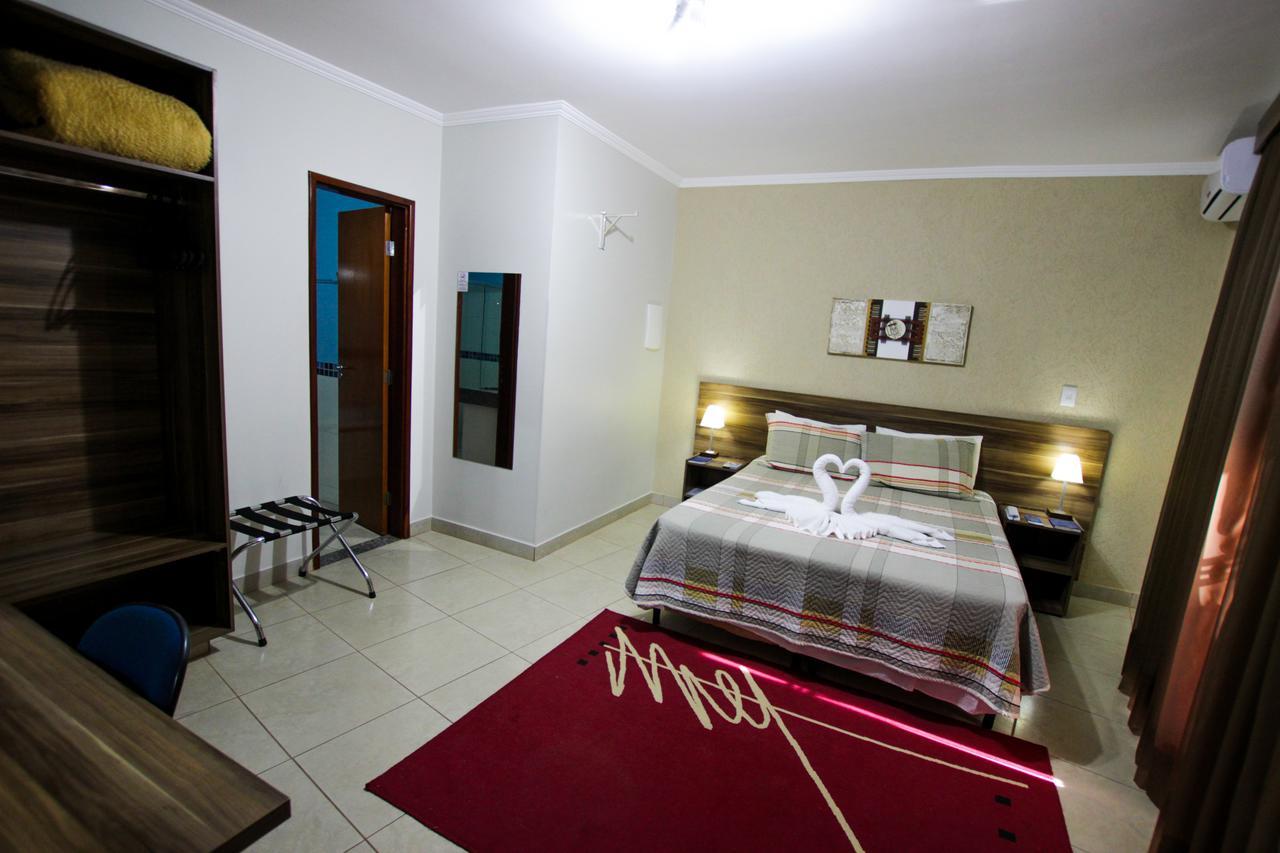 Beira Lago Palace Hotel Morrinhos  Eksteriør billede