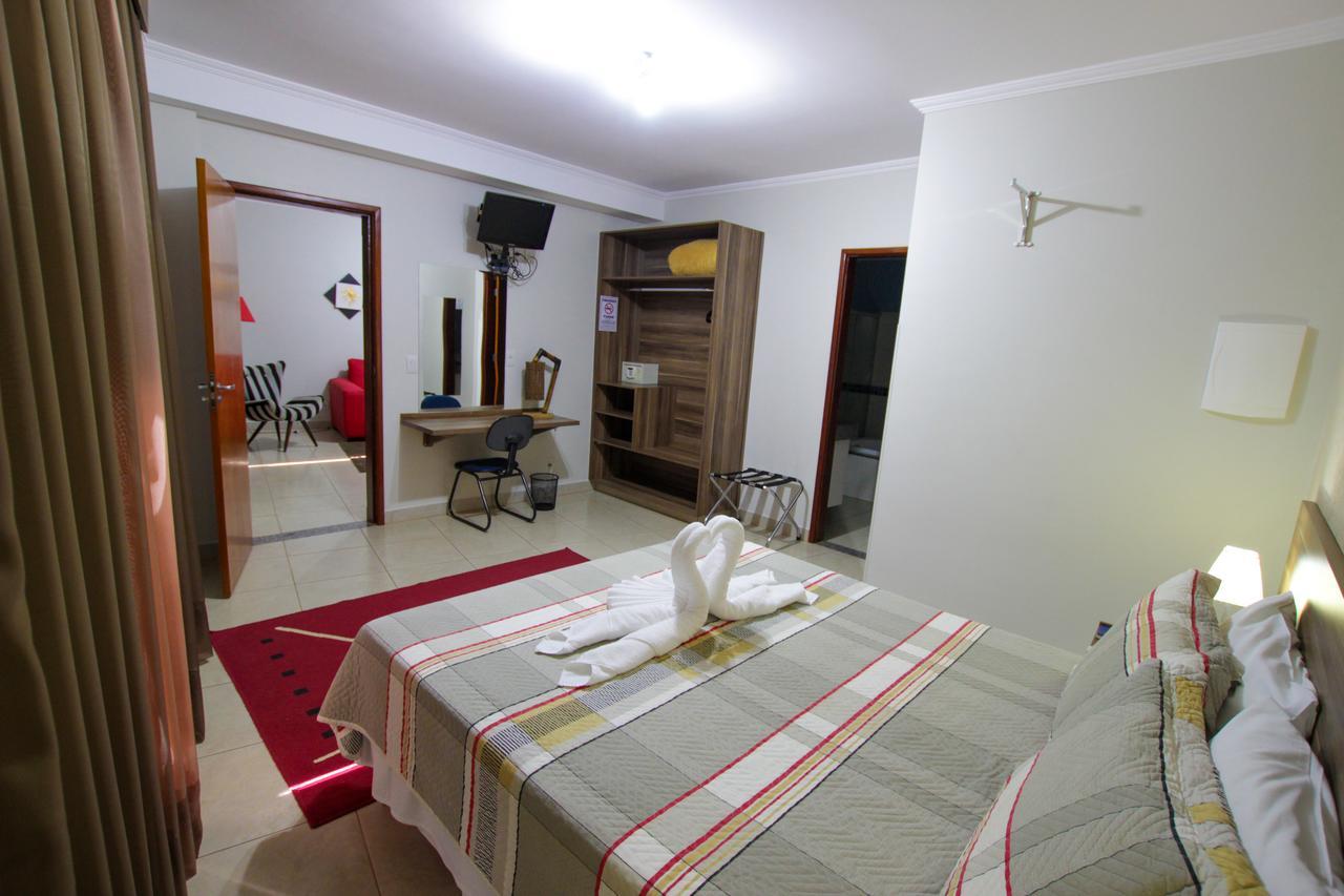 Beira Lago Palace Hotel Morrinhos  Eksteriør billede