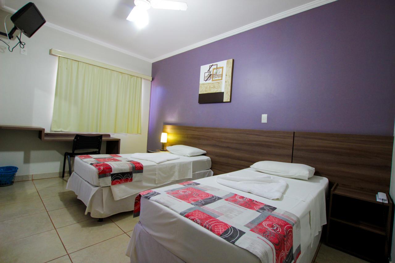 Beira Lago Palace Hotel Morrinhos  Eksteriør billede